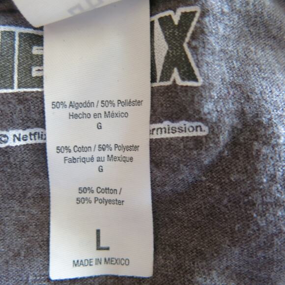 NETFLIX SQUID GAME T Shirt  Size L Korean Drama Horror Sci Fi Gray Casual - Picture 6 of 7